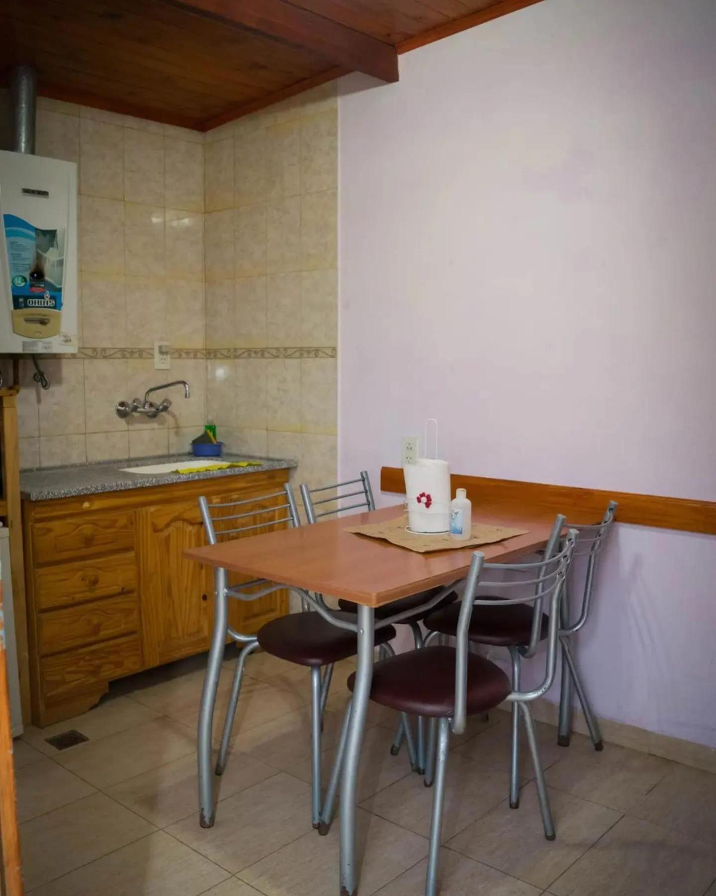 Hostal "El Tomolasta" Ла-Каролина Экстерьер фото